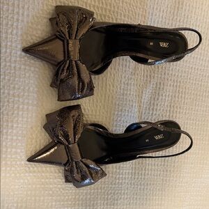 Zara Women's Shimmering Black Bow Heels